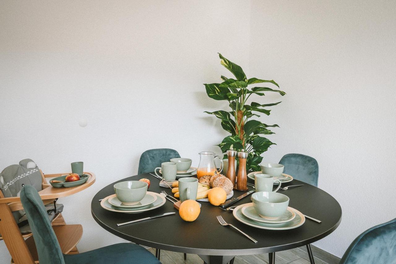 Design Apartment in City Lübeck with Terrace - Kingsize - 1,2km to city center - 62qm - Netflix Exterior foto